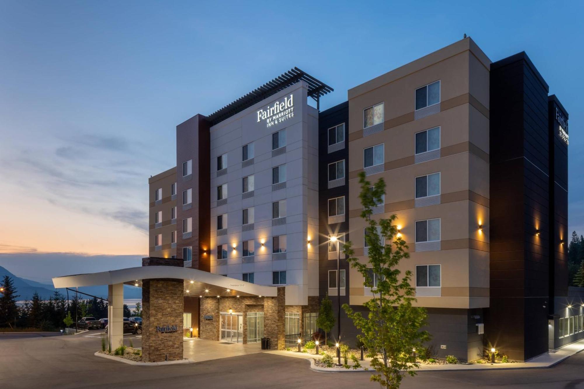 Fairfield Inn & Suites By Marriott Salmon Arm Exterior foto